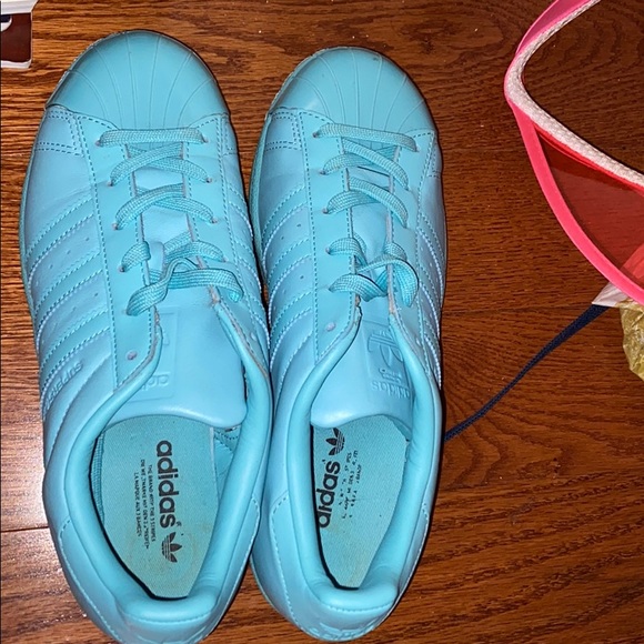 Blue adidas superstars - Picture 1 of 2